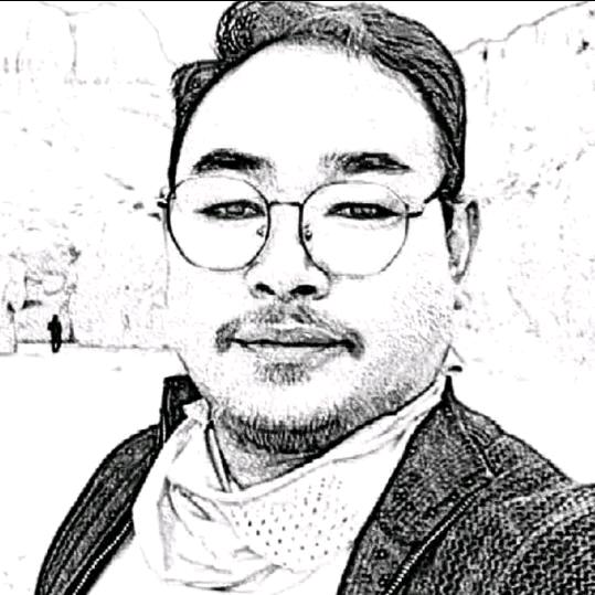 开心男孩💋💋🌹🌹☔️