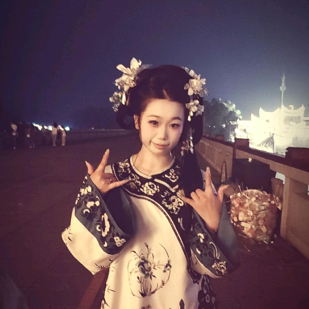 奶思兔米鱿🦑