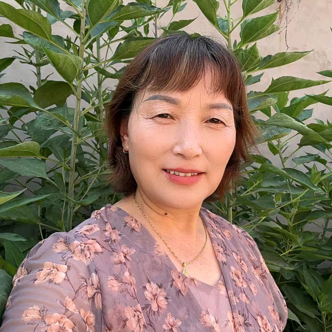 英 姐