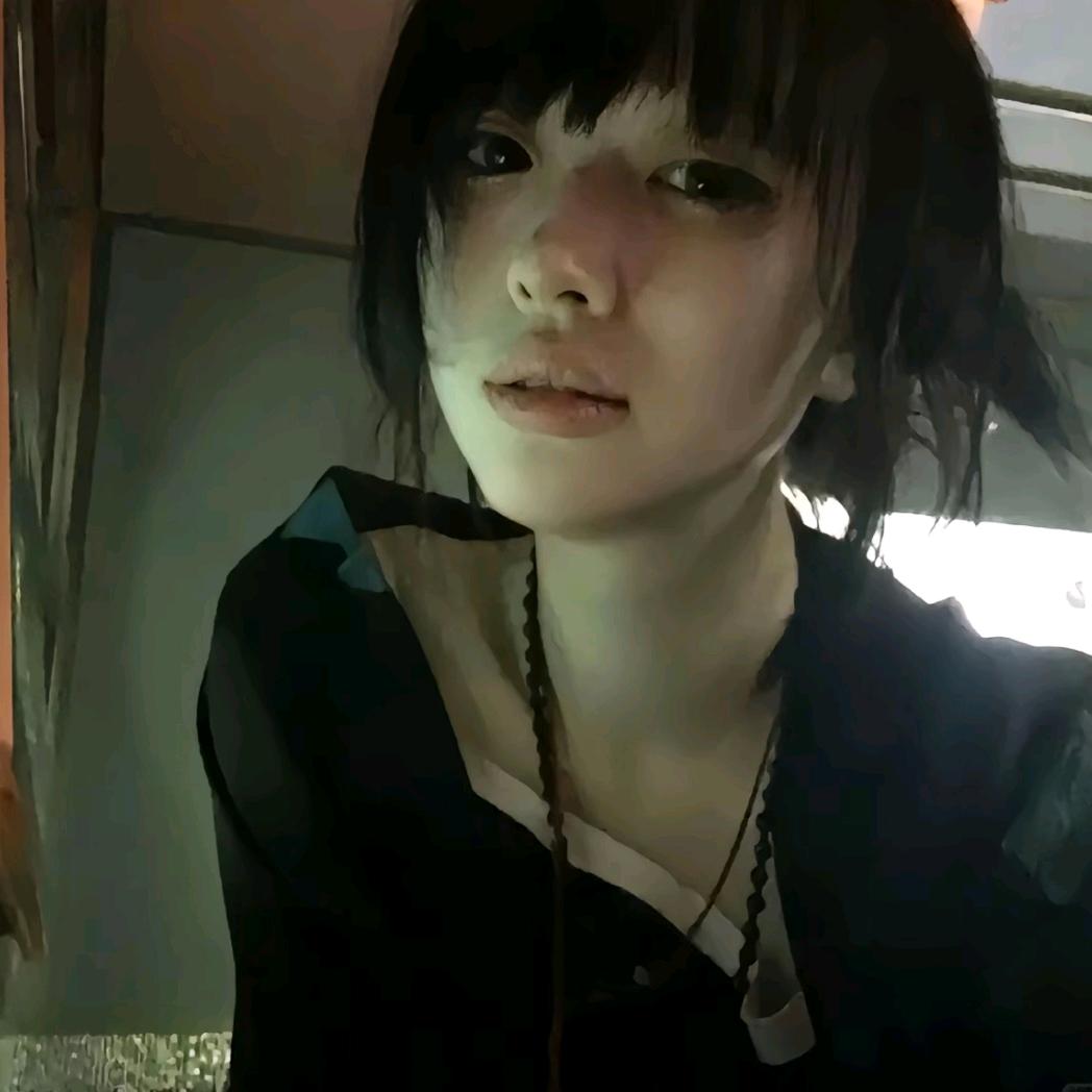 朱诗淇.