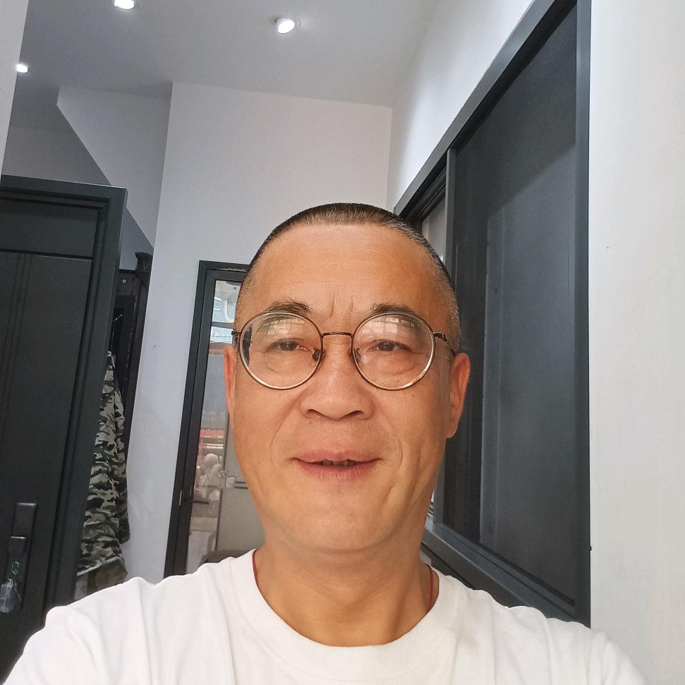 贵州纳雍博艺门窗倪哥