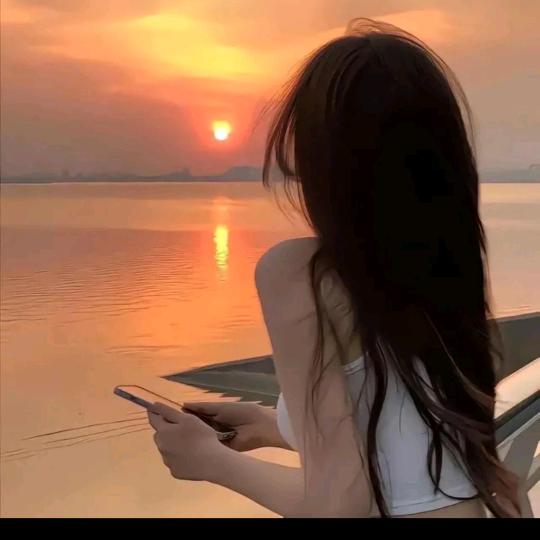 田莹（家中有事暂停拍视频）