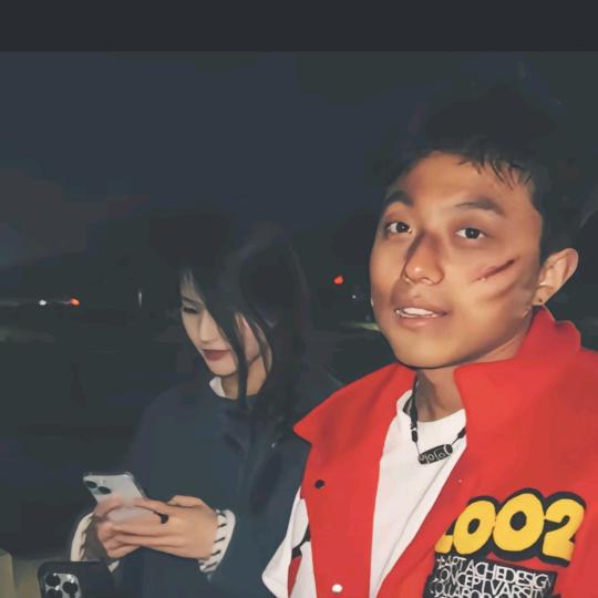 就爱踹瘸子那条好腿