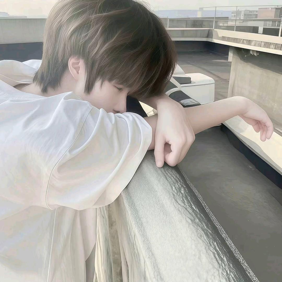 86岁内向小学生