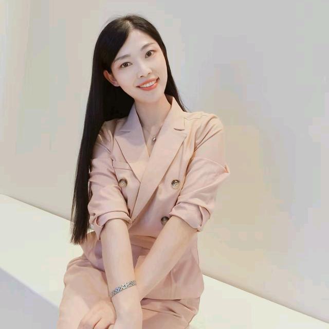 收售激光整平机的小姐姐