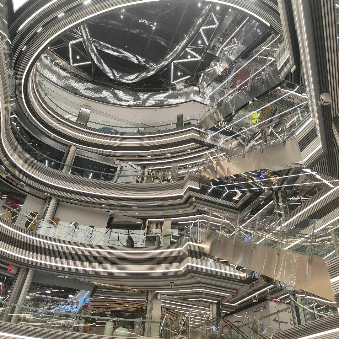 一支梨花压海棠