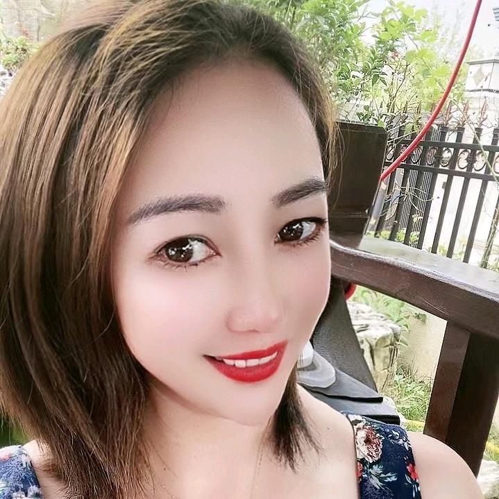 贵州孤寡交流会会长雷蕾