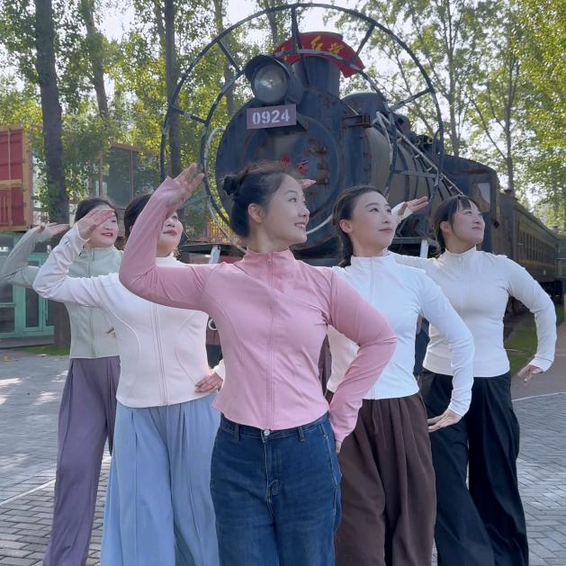 济源红舞鞋舞蹈团