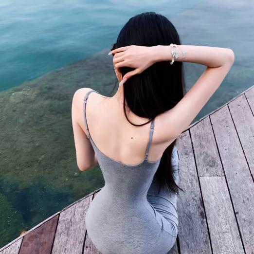 小苒🦋