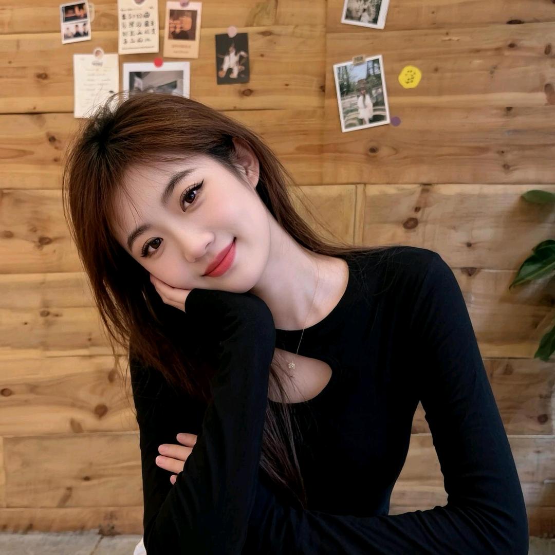 偷吃草莓><