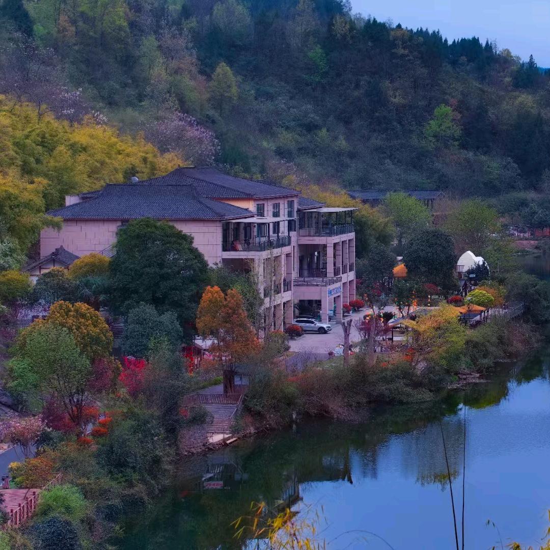 遵义天池河度假酒店