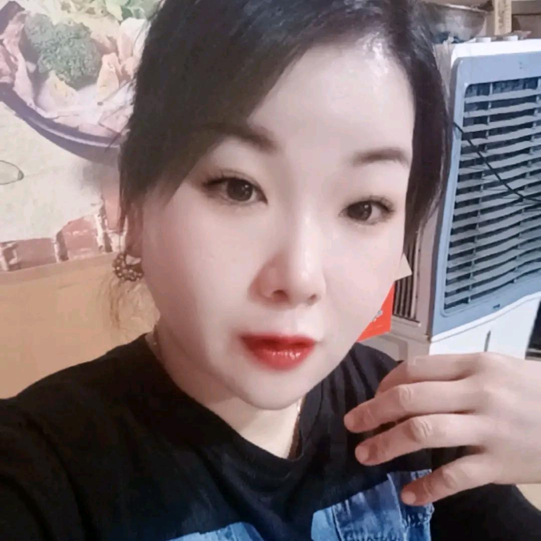 美林麻辣烫，油炸串。