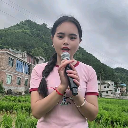 小琴爱唱歌