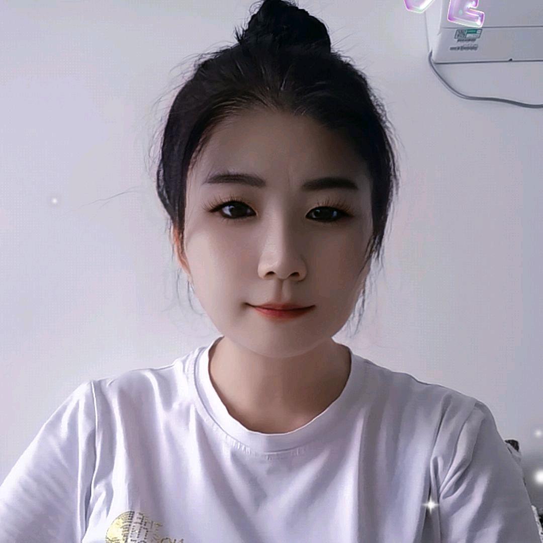 俏丽