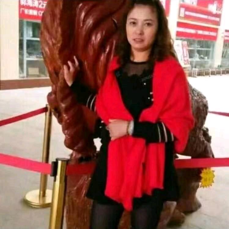 重庆沙坪坝潮牌女装萍姐店