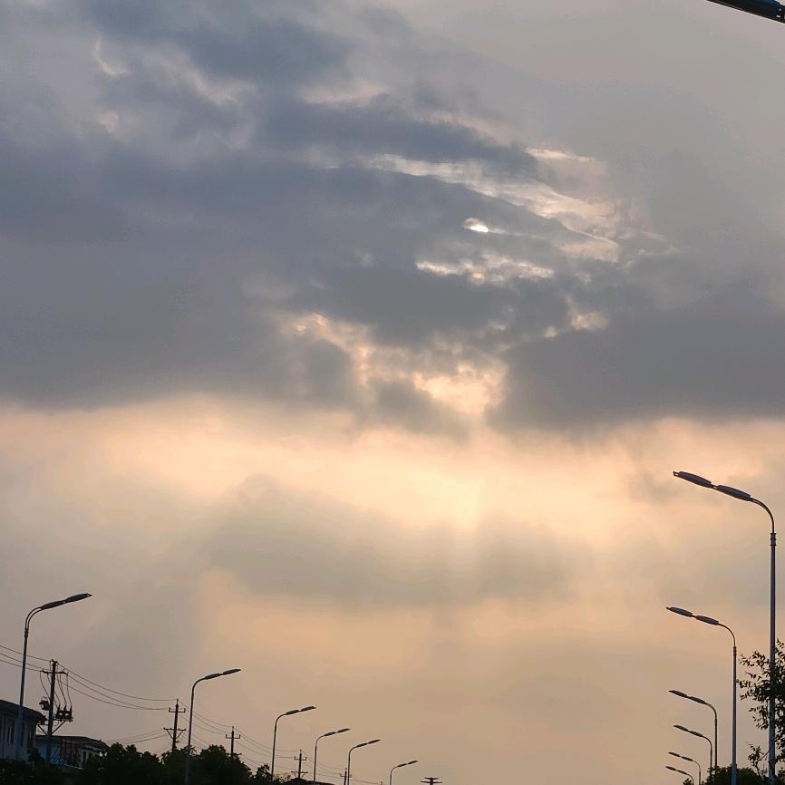 做个俗人，好色