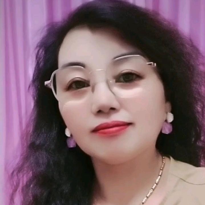 英子