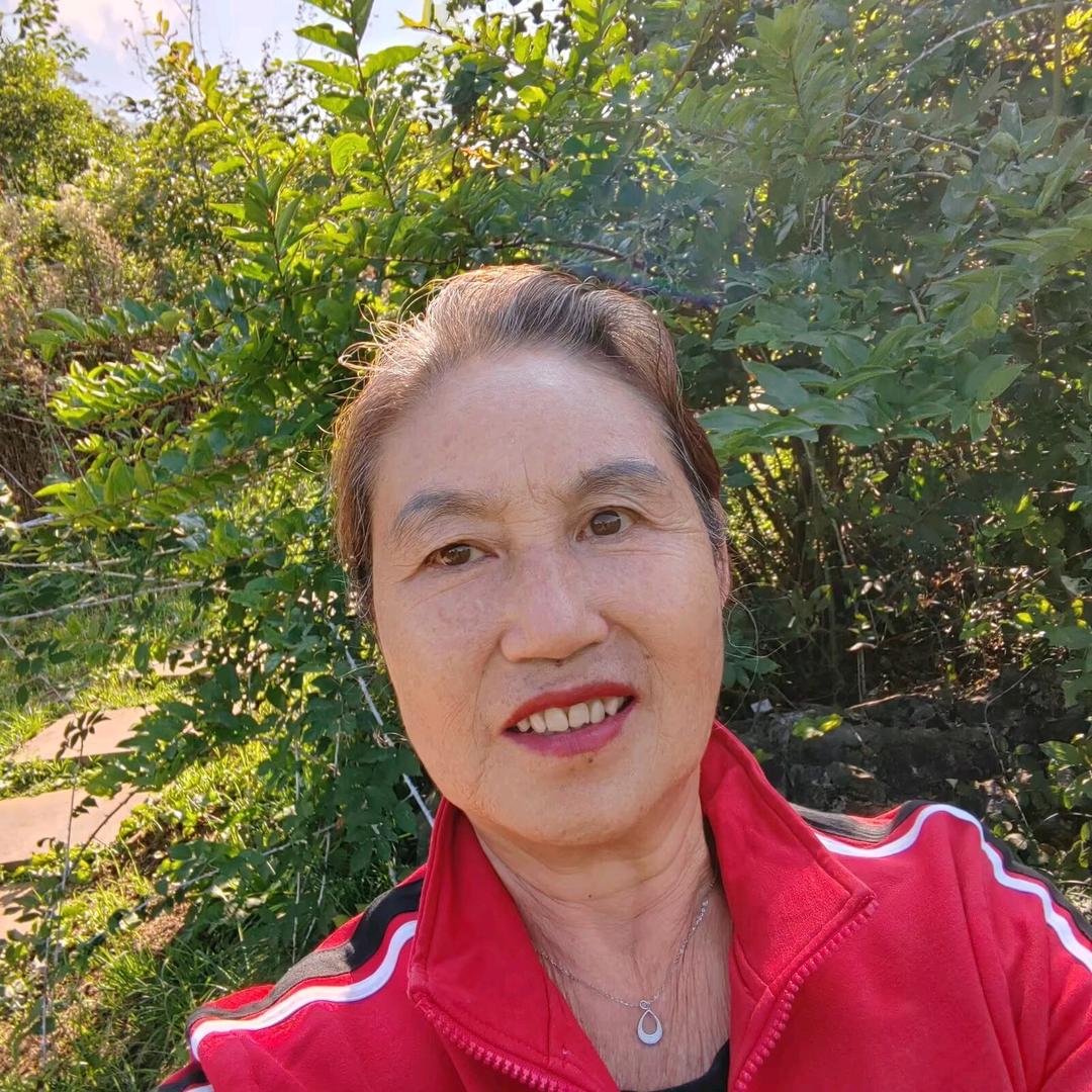华华姐568晚上8·40开直播