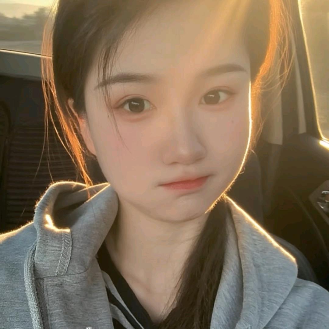 娜娜   修挖机