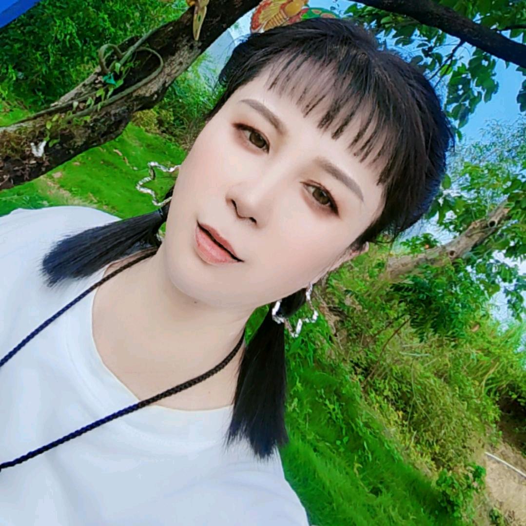 丽虹女装店