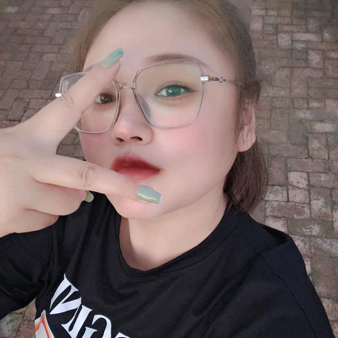 爱溜达的小江