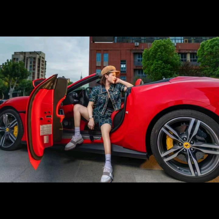 顾的小迷妹总裁🍊🍊🍊