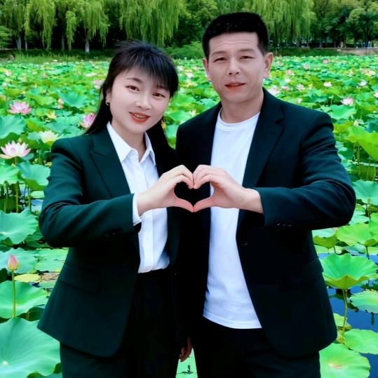 《开心的小吴》