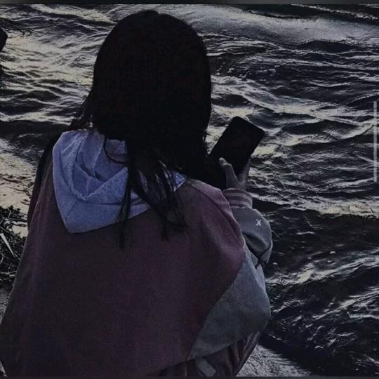 @情话: 𝒜微甜却又苦ᭁ