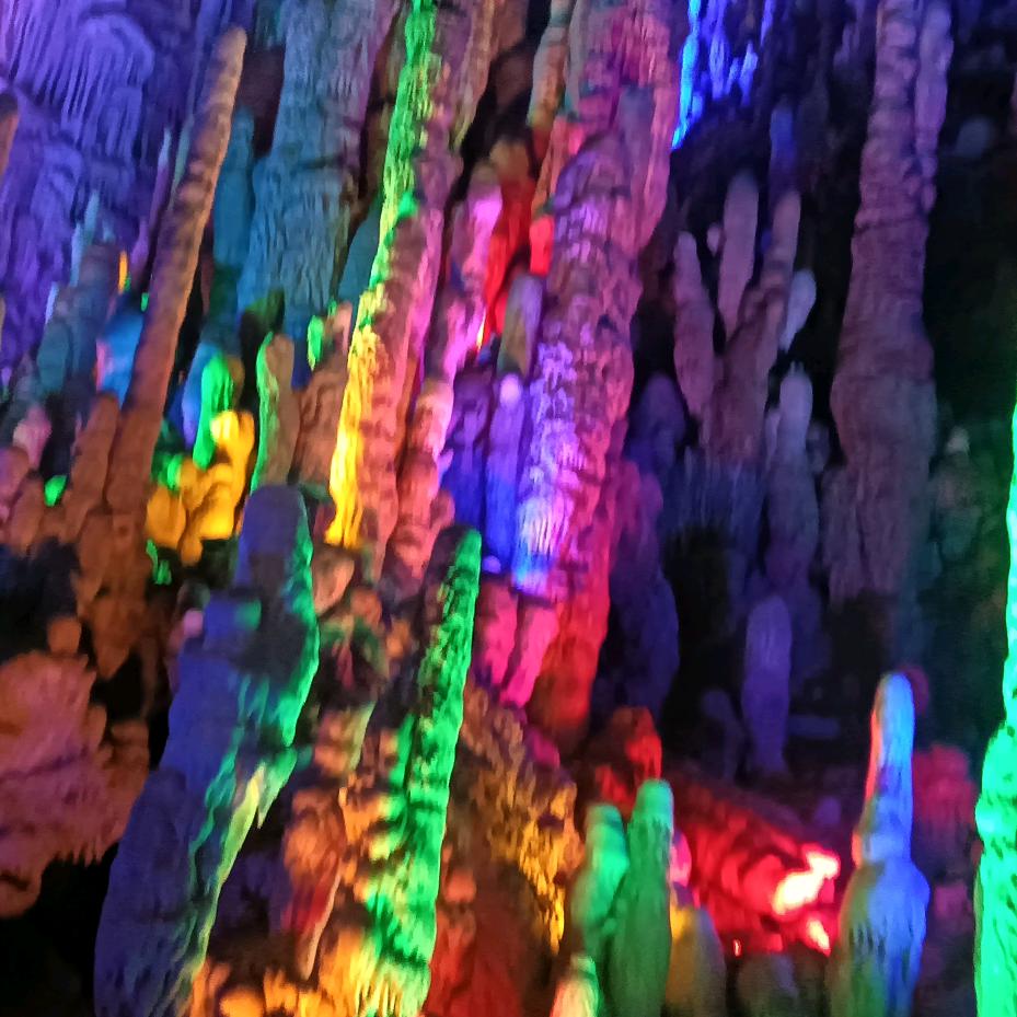 有缘千里来相会，无缘对面不相逢