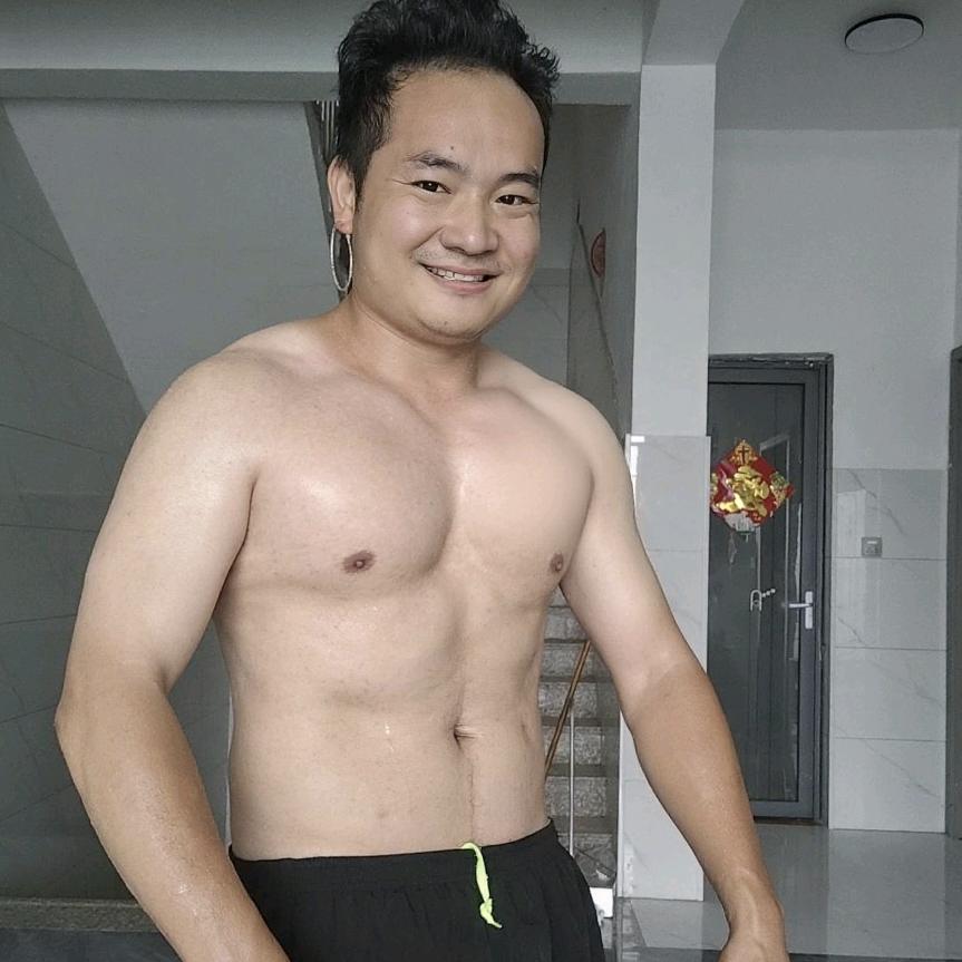 健身小猛男🏋️‍♂️🏃‍