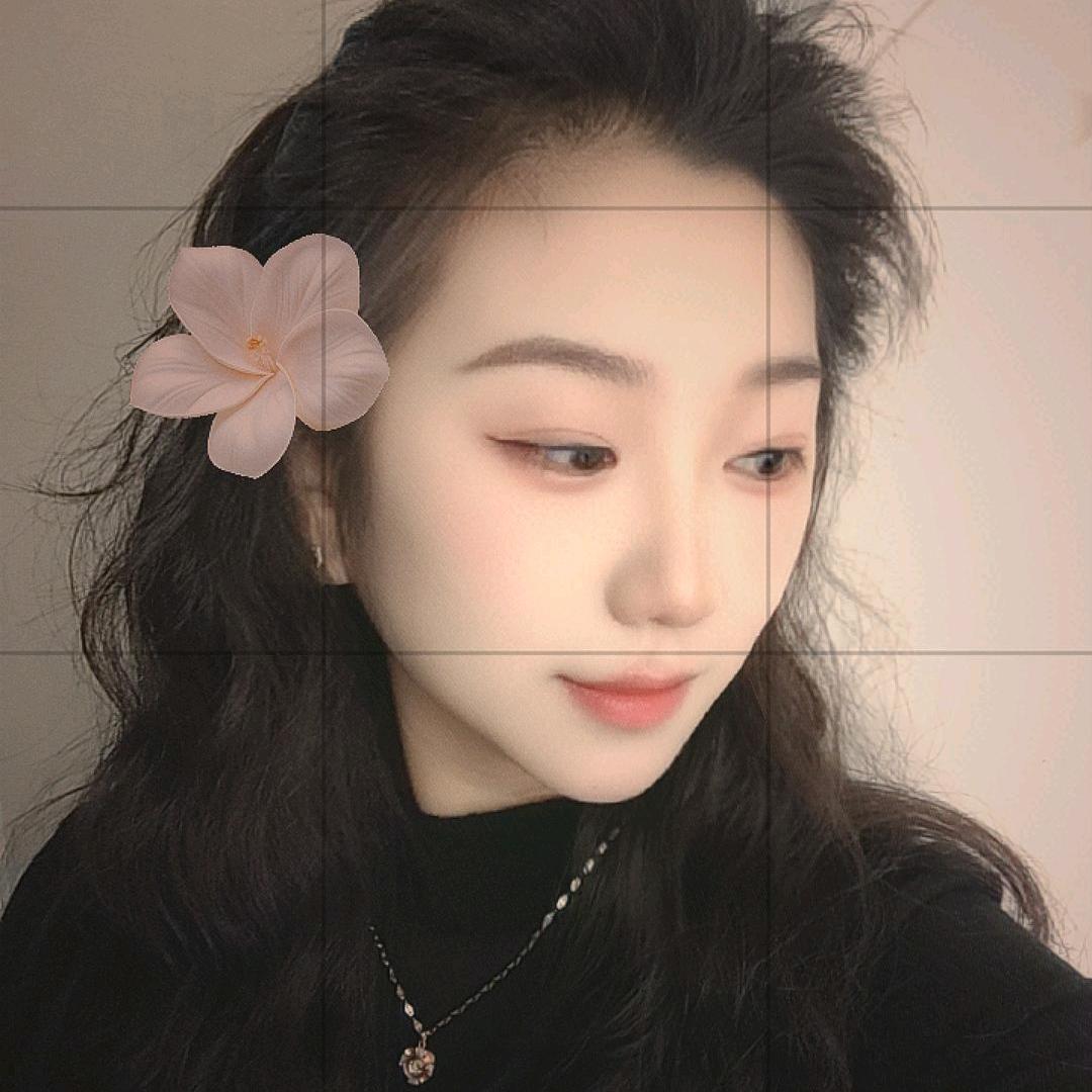 Ccc笑的好甜