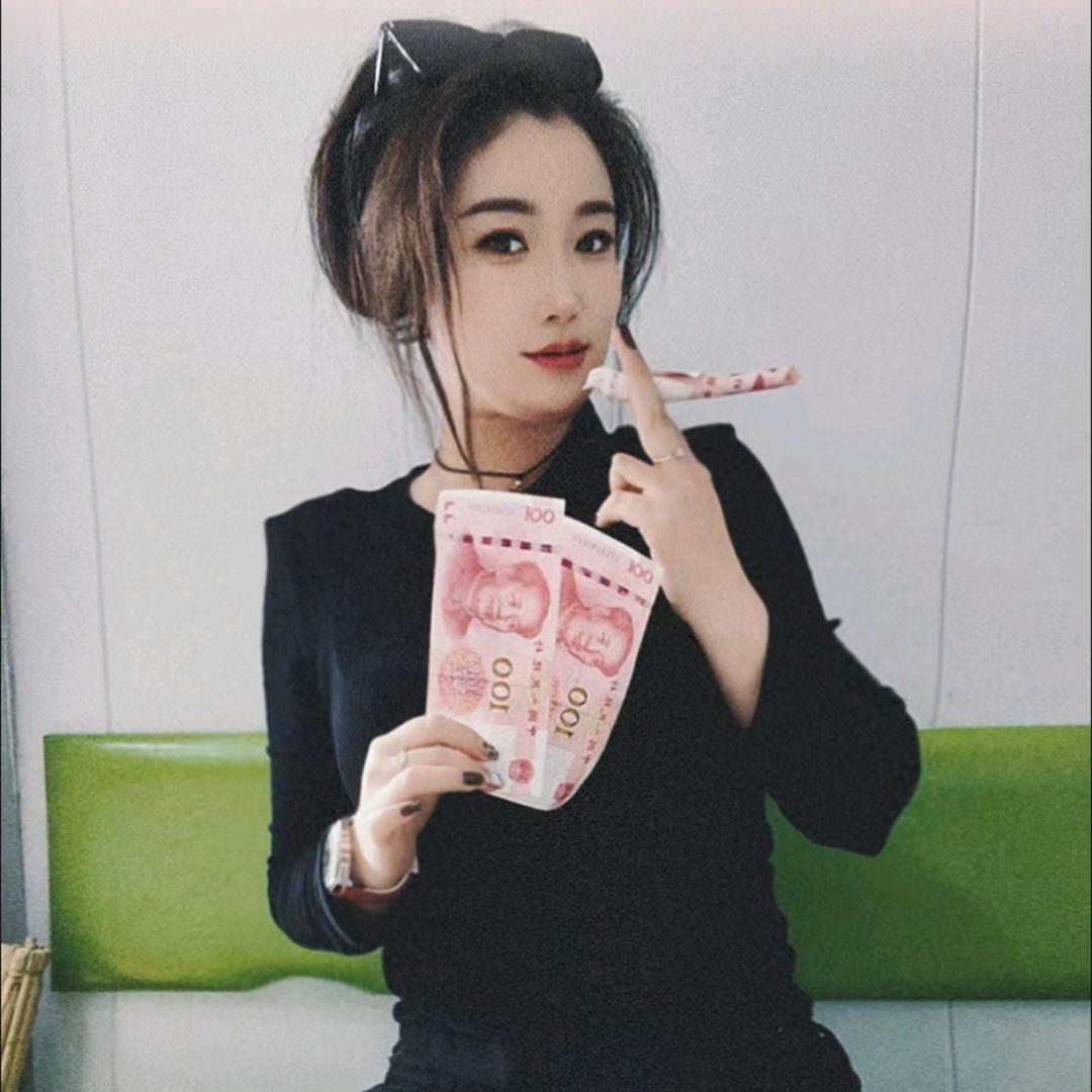 莎莎 吖.
