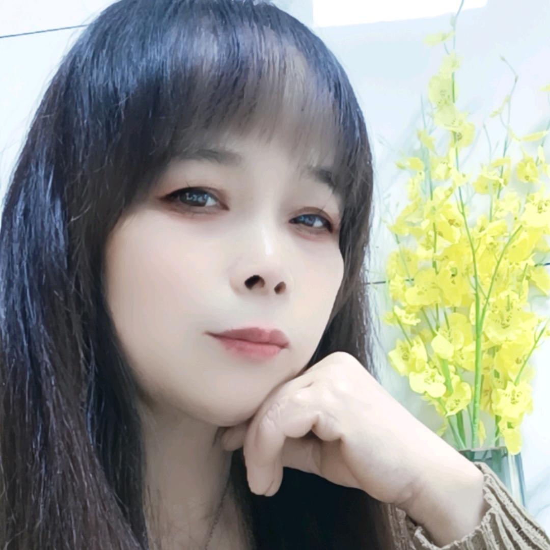英子