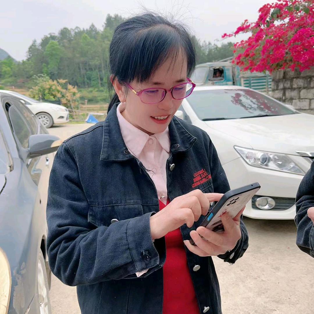 罗静静