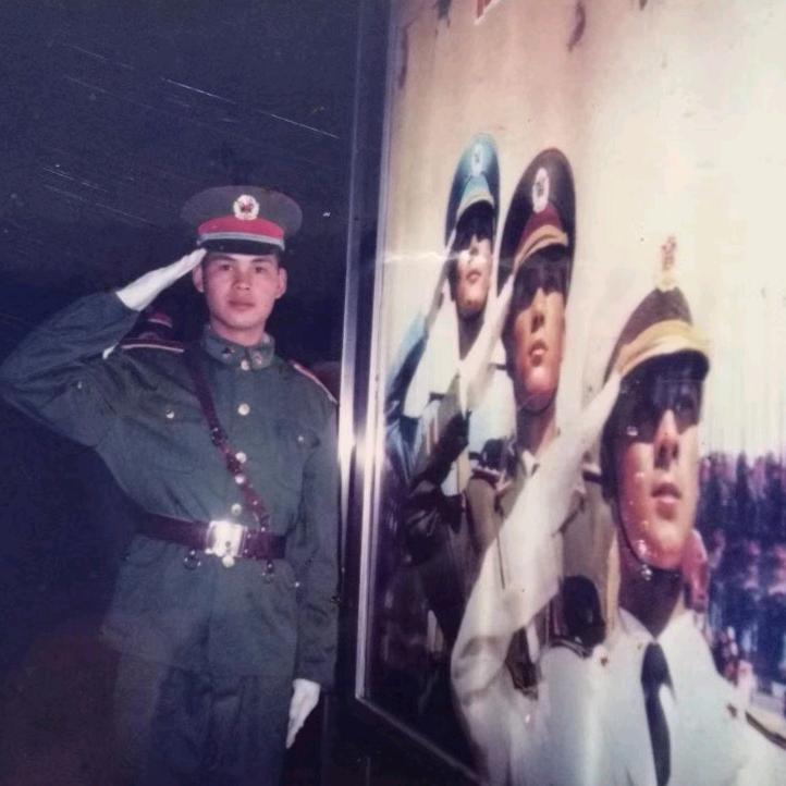 （辉.....