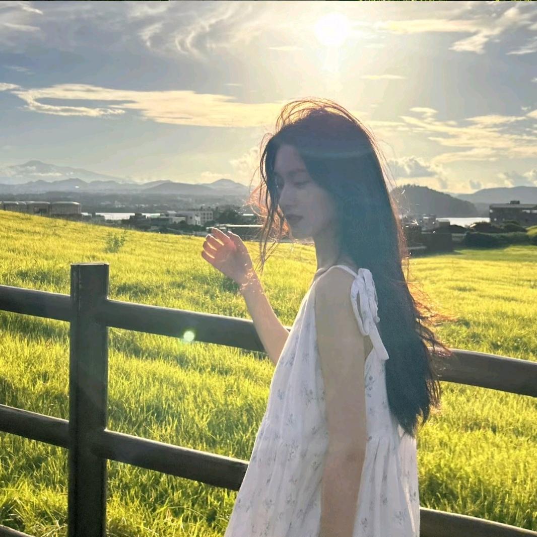 吃可爱多长大的tt✨