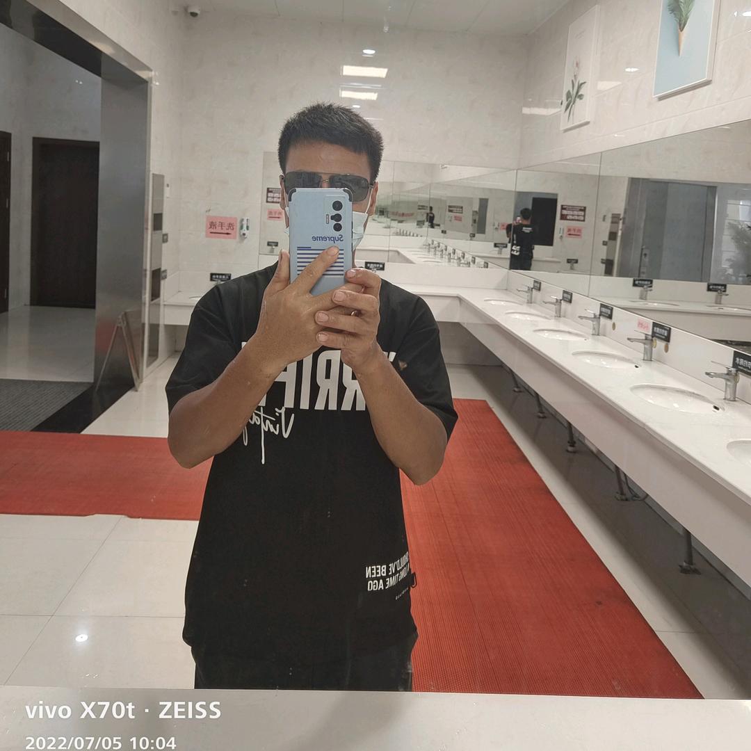 ☞路灯下的boy☜