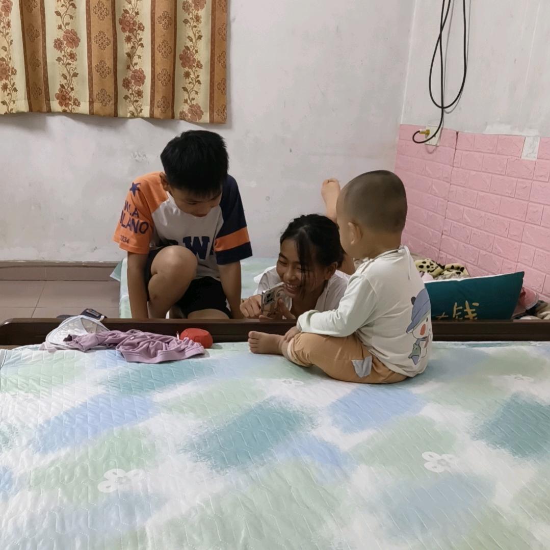 @时光ᝰ仿如昨日