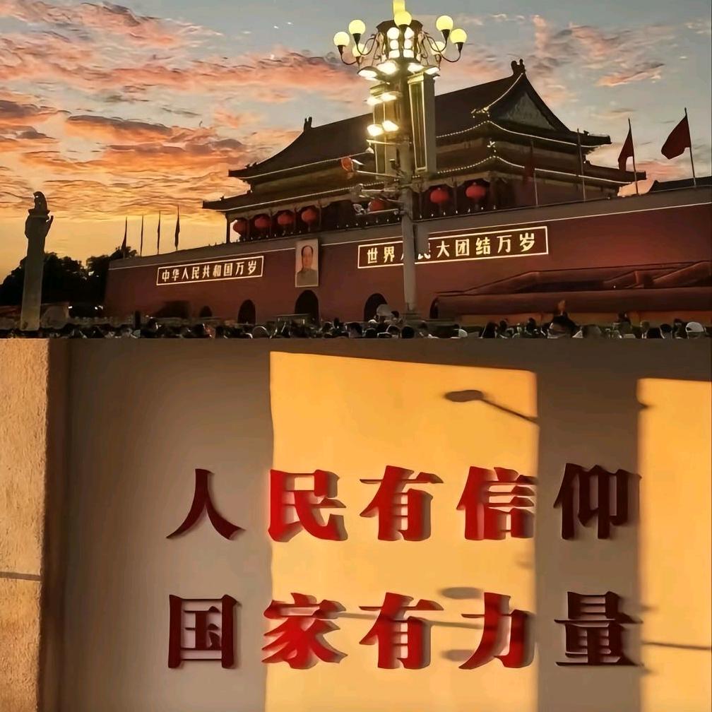 陇在疆小伏