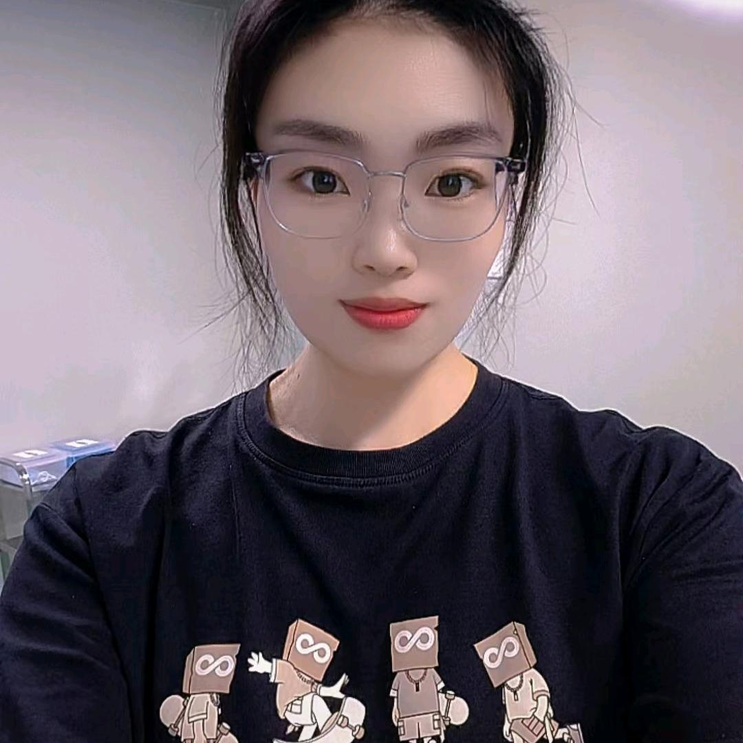 莉莉吖