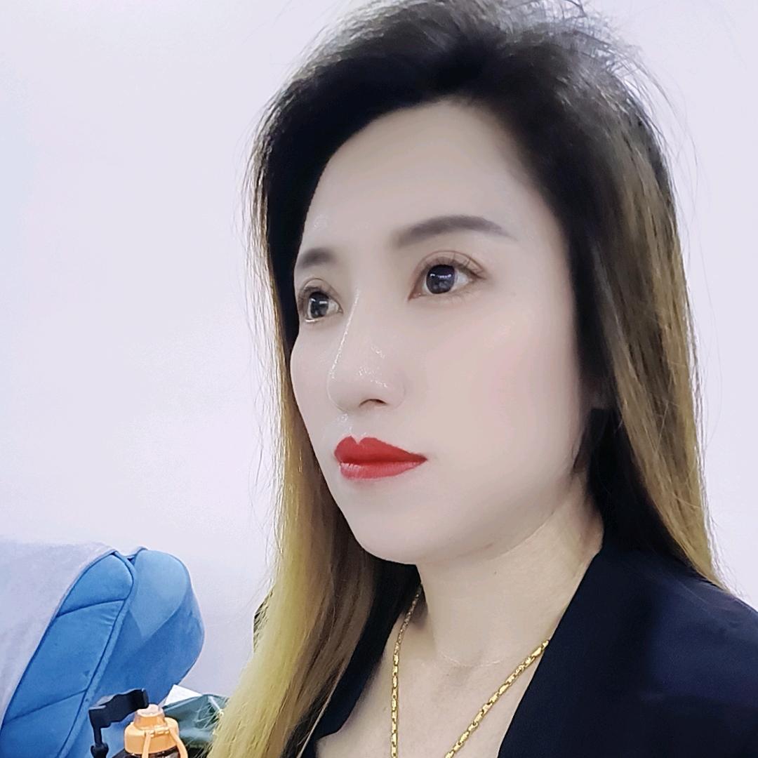 王小英