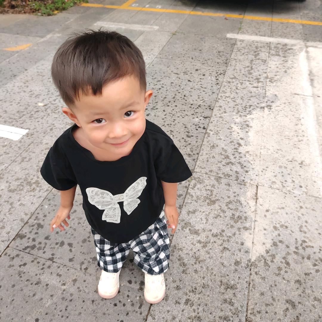 依伊陪爸闯昆明