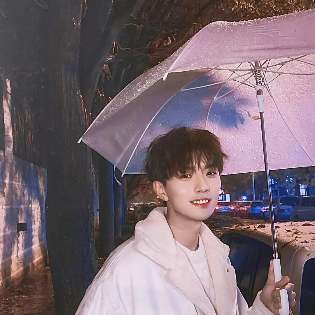 爱吃大米饭的红毛兔子好可爱