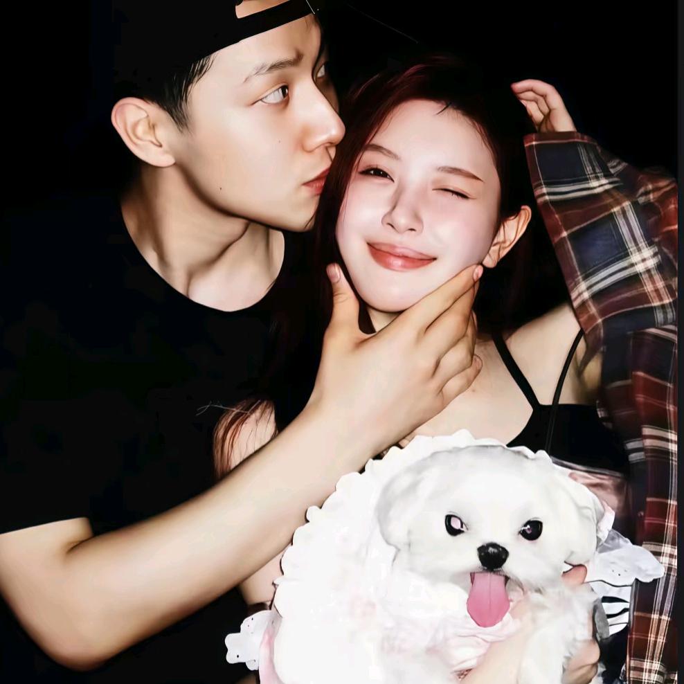 美女也会ᵉᵐᵒ