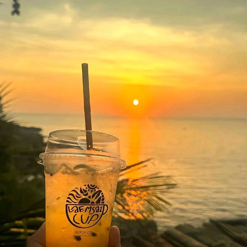 捞起月亮的渔民