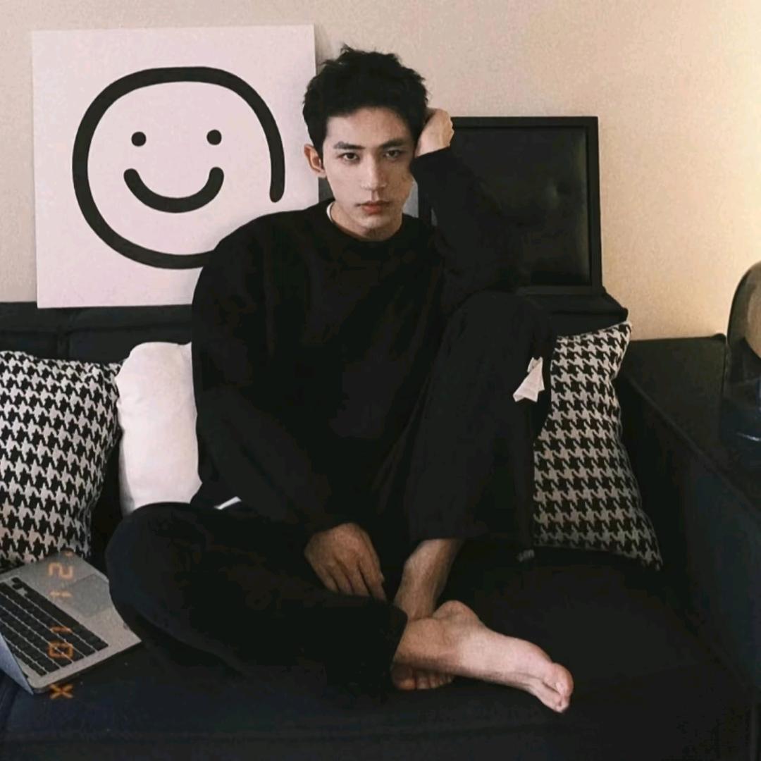 鹤寻.🐏(许愿满展)