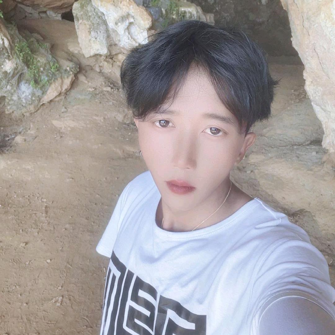 困就睡💤哭😭