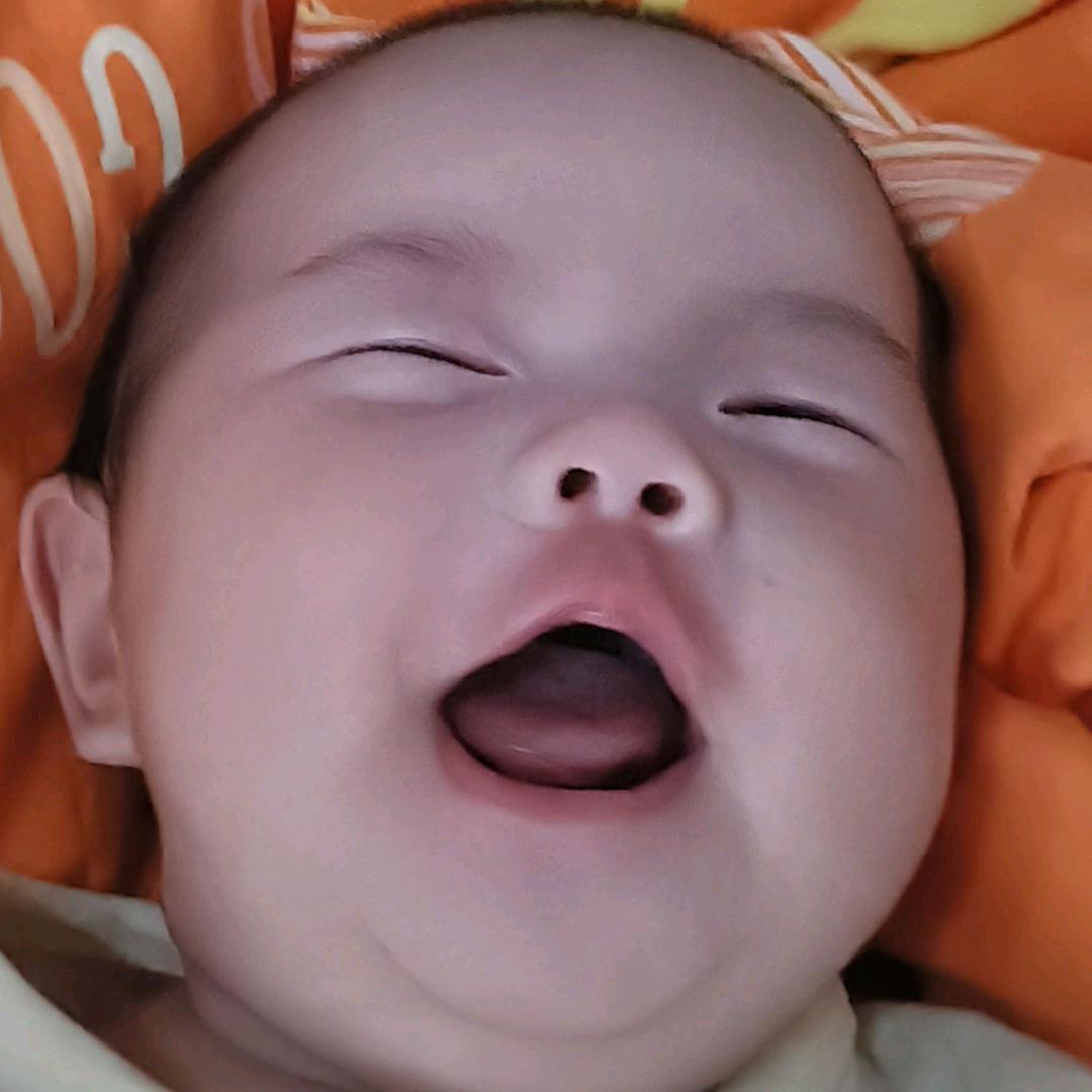 宝贝真可爱