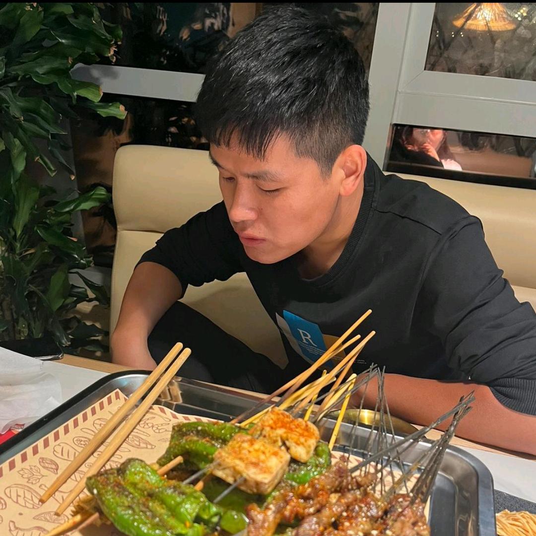 对方正在输入……