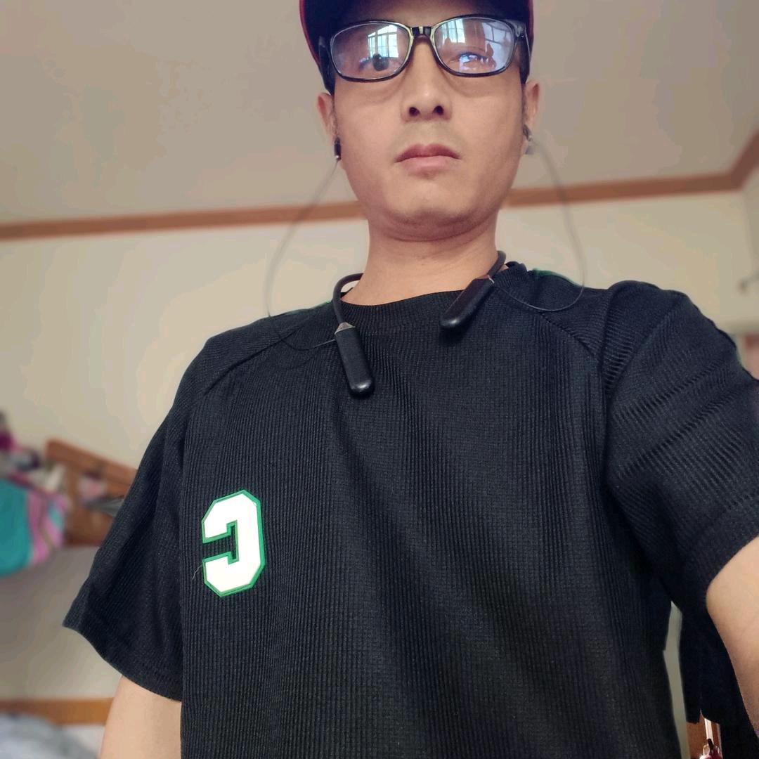 八零后的单身小飞哥